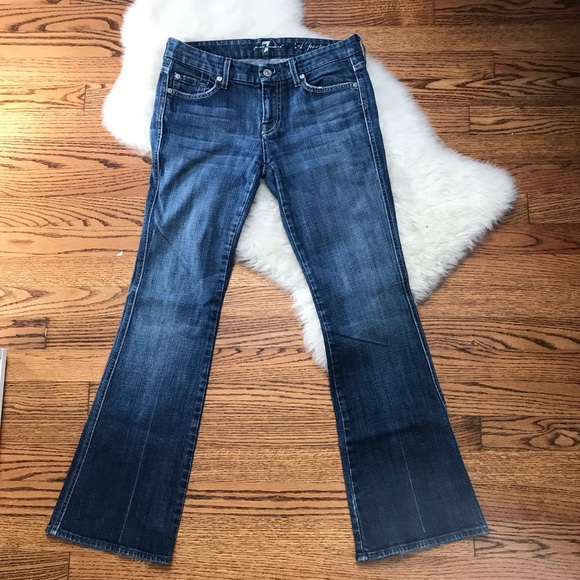 7 FOR ALL MANKIND flares - Picture 1 of 5